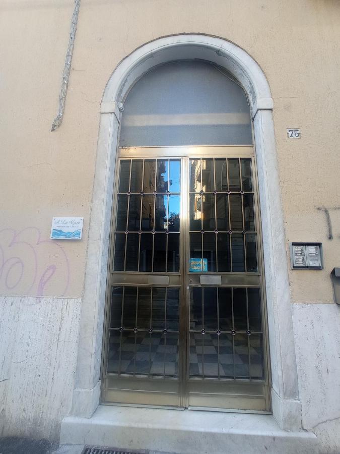 A La Gare Apartment *