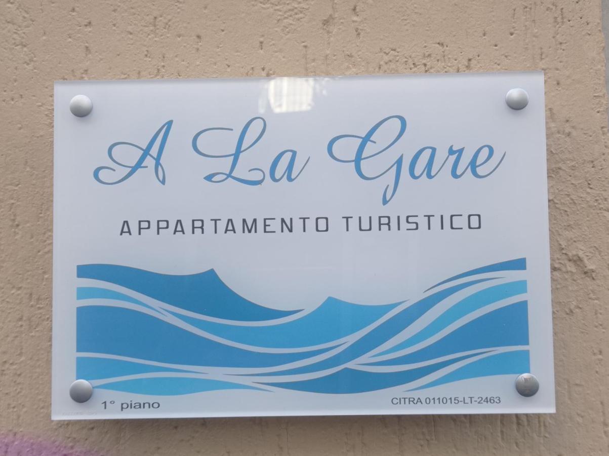A La Gare Apartment *